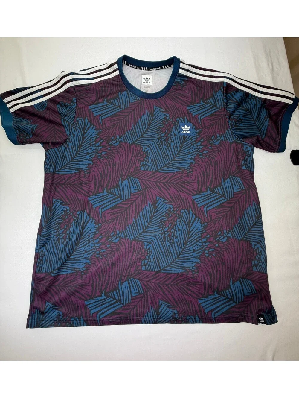 Adidas Men's Jersey Shirt Crew Neck All Over Print Tropical Size 2XL Blue/Purple